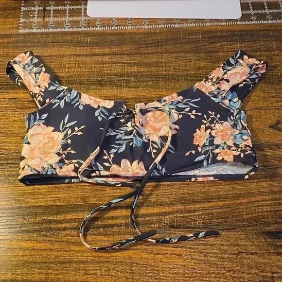 Billabong Swim Floral Crop Bikini Top M Off Shoulder Tie Front Ruffle - Picture 1 of 4